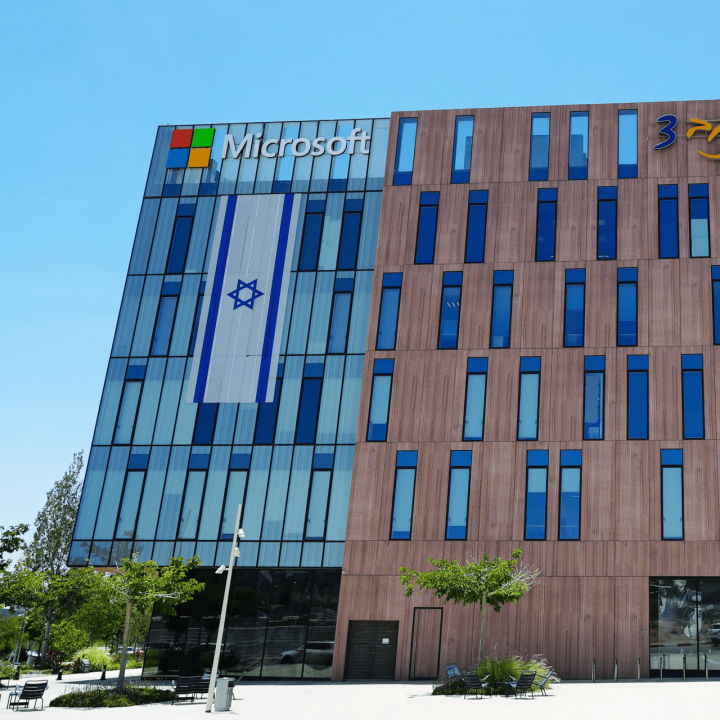 Microsoft / Israël : faut-il avoir peur de nos ordinateurs ? - Le Fil Des Actus -
                    Luxe radio