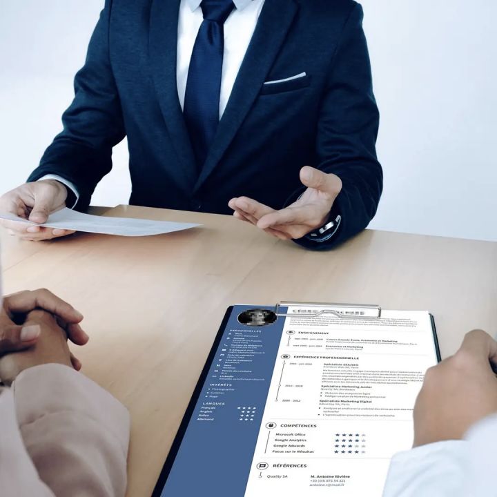 Le chômage recule au troisième trimestre 2025 - L’œil Macro -
                    Luxe radio