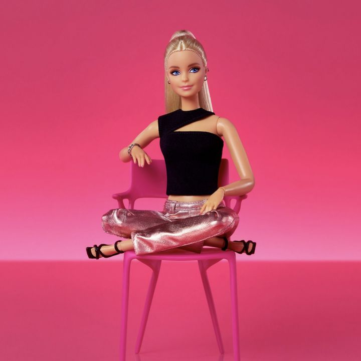 L'iconique chaise rose de Barbie réinventée - Design -
                    Luxe radio