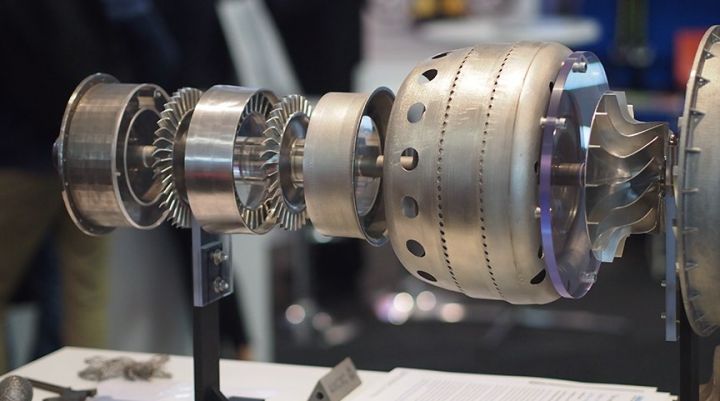 Impression 3D métal : une technologie futuriste pour des moteurs plus compacts et plus légers - Automobile -
                    Luxe radio