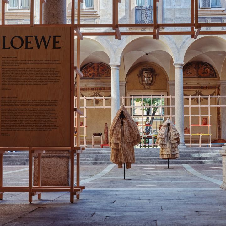 Loewe de retour à la Design Week de Milan - Le Journal du Luxe -
                    Luxe radio