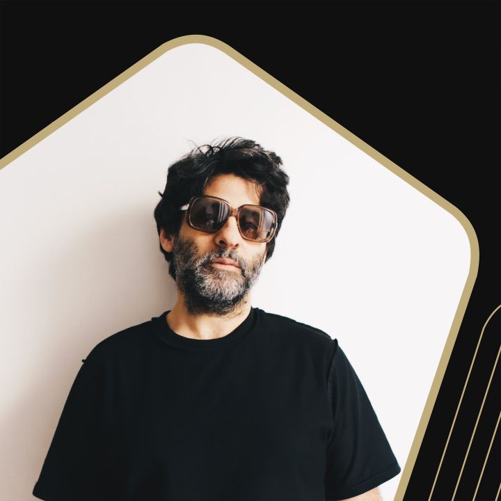 Hommage à Oum Kalthoum: « La voix des femmes ». Avec Zeid Hamdan, artiste libanais - Résonances Culturelles -
                    Luxe radio