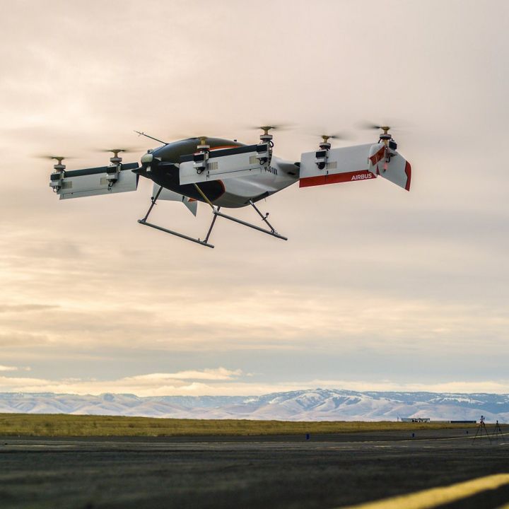 Vahana, le taxi volant d’Airbus a effectué son premier vol - Le Journal du Luxe -
                    Luxe radio