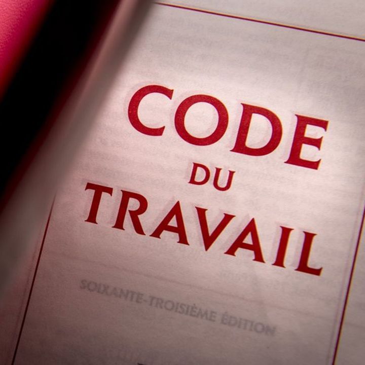 Article 19 du Code du travail : entre flexibilité des entreprises et protection du salarié, où se situe la ligne rouge ? Avec Mohamed Oulkhouir, chroniqueur Luxe radio - Droit Des Affaires -
                    Luxe radio