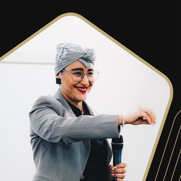 Mra O Gadda, IA, leadership: Fouzia Azmi sans détour - Les Invités de Heure Essentielle -
                    Luxe radio