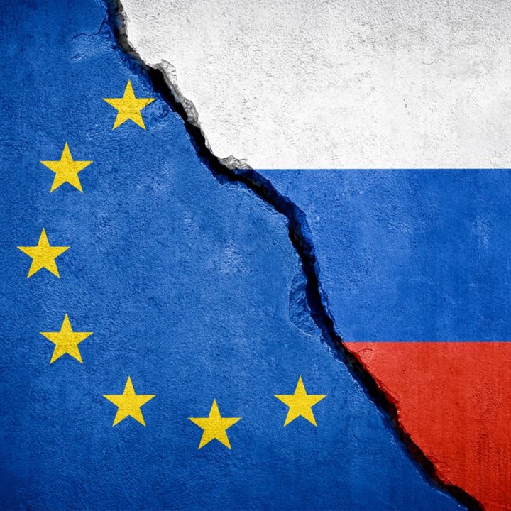 La Commission européenne envisagerait une interdiction totale des transactions en cryptomonnaies avec la Russie - Le Coin Des Cryptos -
                    Luxe radio