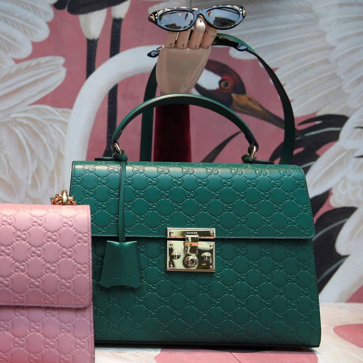 Gucci et Facebook, unis contre la contrefaçon - Le Journal du Luxe -
                    Luxe radio