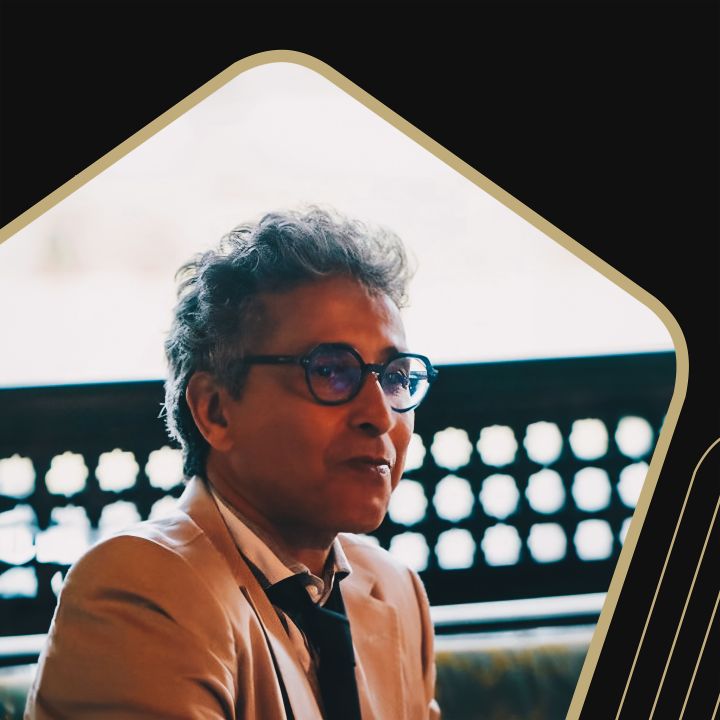 Yassir Chakib , l’homme qui veut murmurer à l’oreille des flux urbains ! - Les Invités de Heure Essentielle -
                    Luxe radio