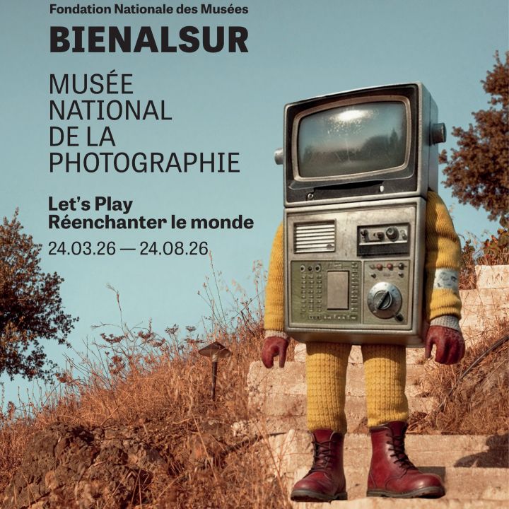 À Rabat, la photographie contemporaine s’invite à la Biennale du Sud - Le Journal des Arts -
                    Luxe radio