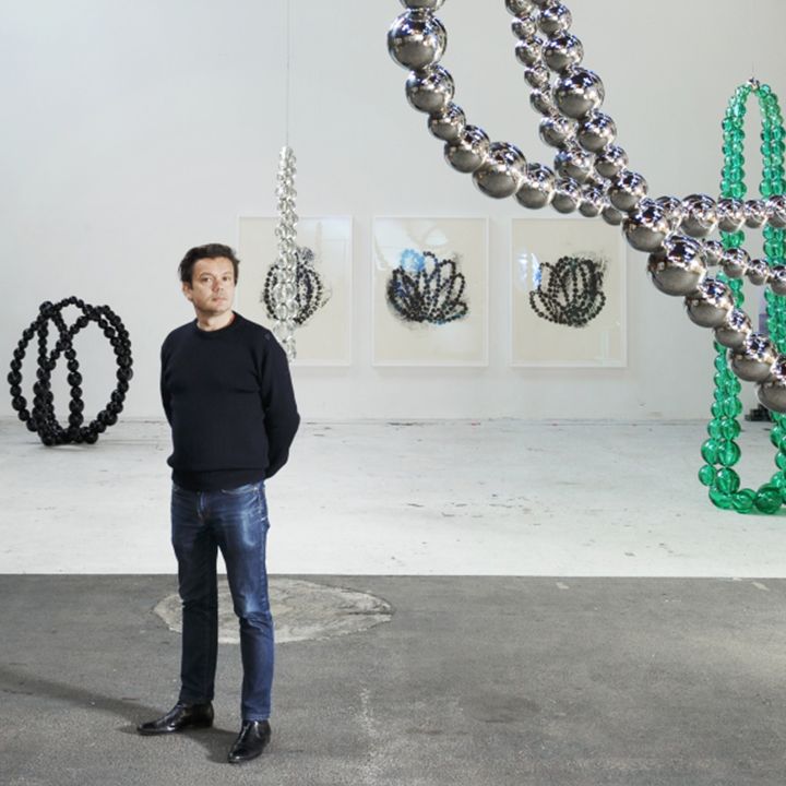 Jean-Michel Othoniel, le sculpteur qui magnifie le verre ! - Art Contemporain -
                    Luxe radio