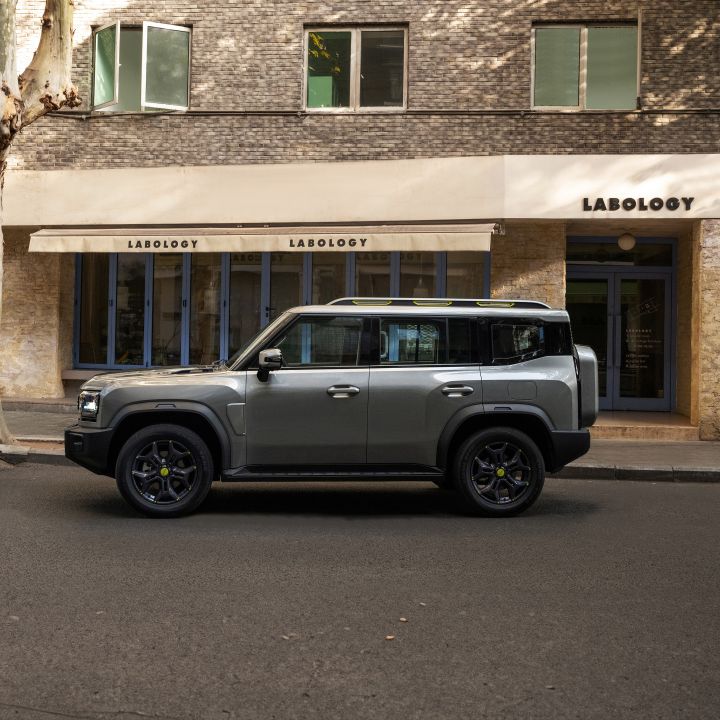 Smeia ouvre le premier showroom Jetour au Maroc et lance les versions thermiques des T2 et Dashing - Le Journal du Luxe -
                    Luxe radio