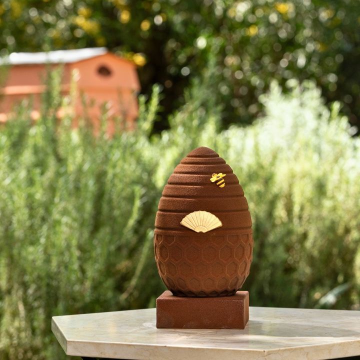 Le Mandarin Oriental Marrakech dévoile une création de Pâques qui puise directement dans l’écosystème de son domaine. - Le Journal du Luxe -
                    Luxe radio