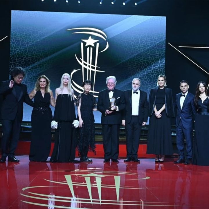 Édition spéciale FIFM: Marrakech, carrefour mondial du cinéma - Le Journal des Arts -
                    Luxe radio