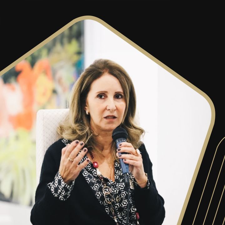 "La version des fées" avec son auteure Souad Jamai - Les Invités de Heure Essentielle -
                    Luxe radio