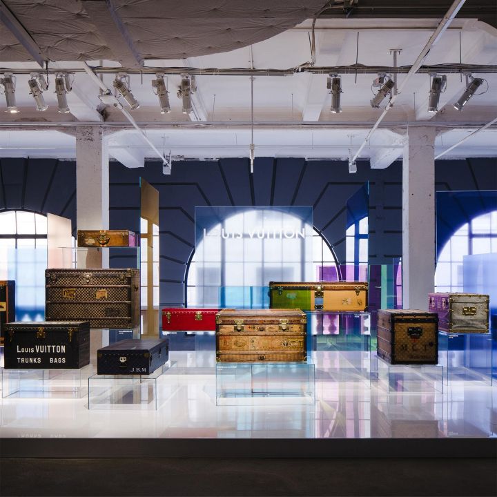 Louis Vuitton : Art et Savoir-faire s’expose à Shangai - Le Journal du Luxe -
                    Luxe radio