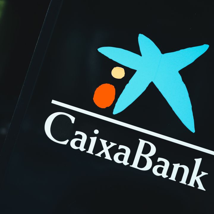 CaixaBank veut doubler le chiffre d’affaires de ses clients au Maroc - L’œil Macro -
                    Luxe radio