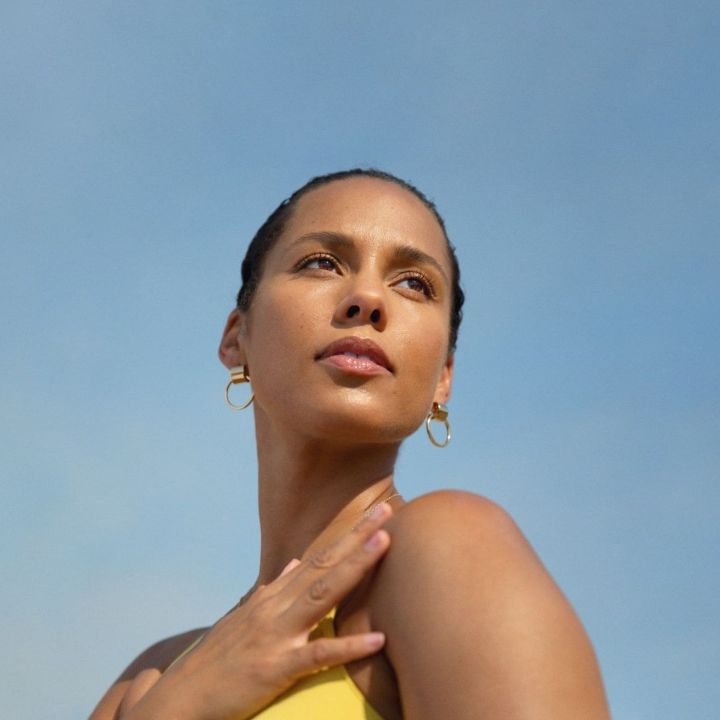 C’est officiel ! Alicia Keys lance sa propre ligne de Skincare, baptisée Soulcare - Le Journal du Luxe -
                    Luxe radio