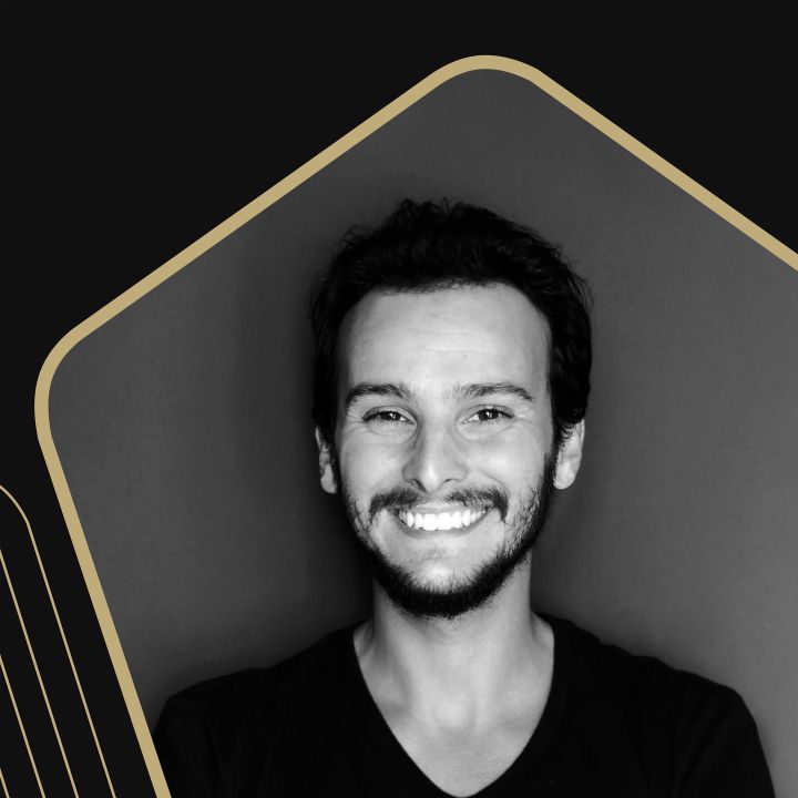 Communication dans l'immobilier : Othman Mdidech décrypte le passage du clic au rendez-vous. - Les Invités de Heure Essentielle -
                    Luxe radio