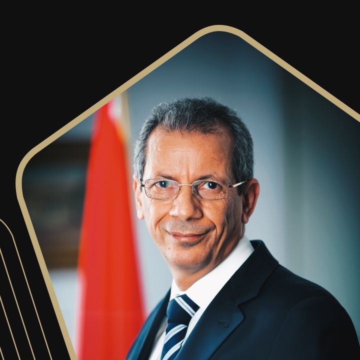 Ahmed Rahhou : l’homme, la mission, et les défis de la concurrence. - Les Invités de Heure Essentielle -
                    Luxe radio