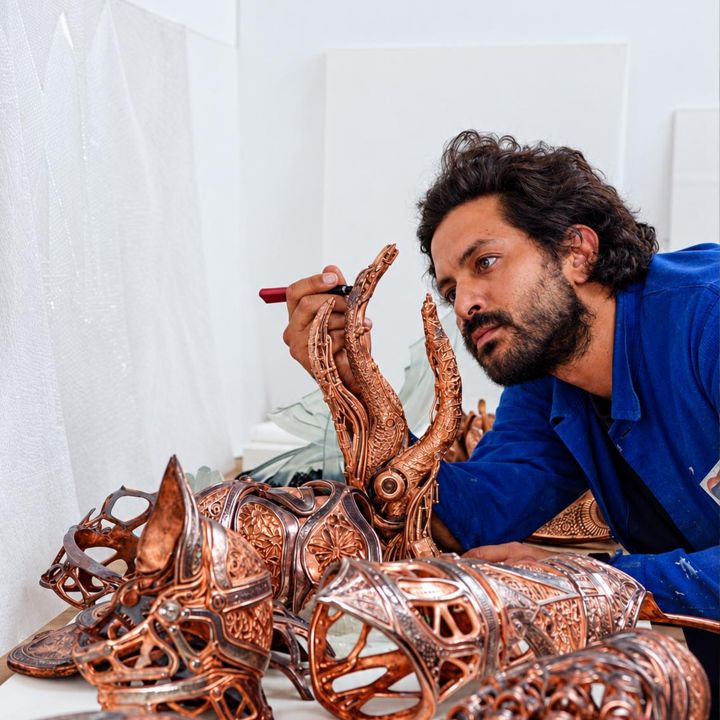 Marrakech : Mounir Ayache mêle patrimoine et science-fiction dans « Where the Sun Lies » - Le Journal des Arts -
                    Luxe radio
