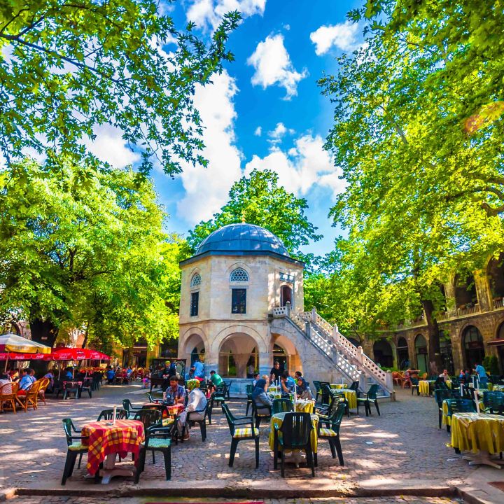 Bursa, entre montagnes et héritage ottoman - Voyage -
                    Luxe radio