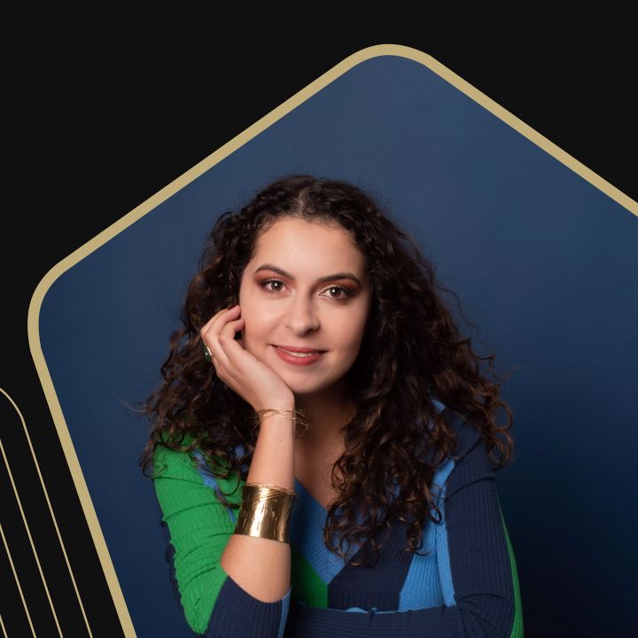 Dounia Hadni: écrire la honte, libérer la parole - Les Invités de Heure Essentielle -
                    Luxe radio