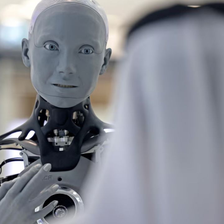 Les Émirats arabes unis viennent de dévoiler une initiative majeure baptisée « IA pour le développement » - Le Monde AI -
                    Luxe radio