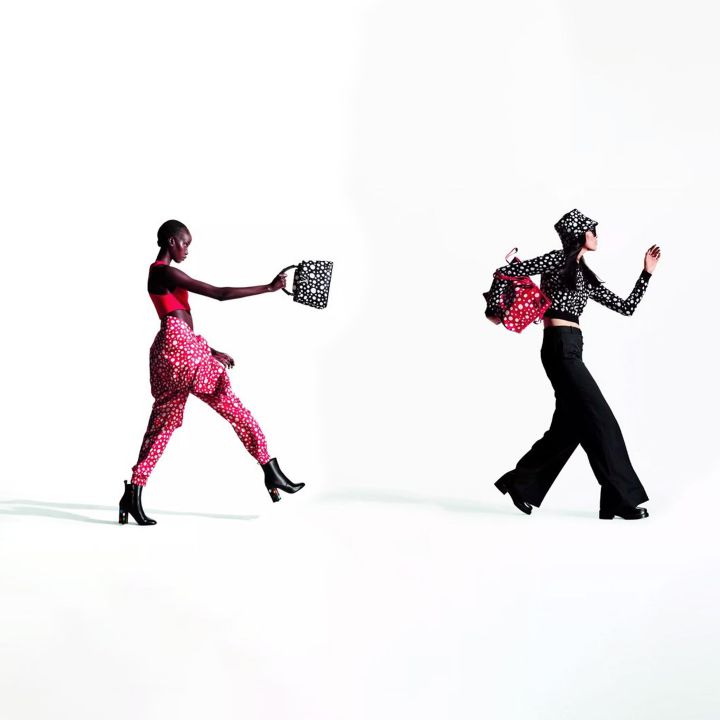 Louis Vuitton et Yayoi Kusama signent une capsule inédite - Le Journal du Luxe -
                    Luxe radio