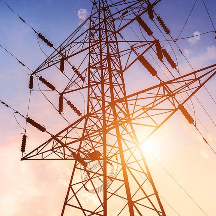 La production nationale d'électricité affiche un léger recul - L’œil Macro -
                    Luxe radio
