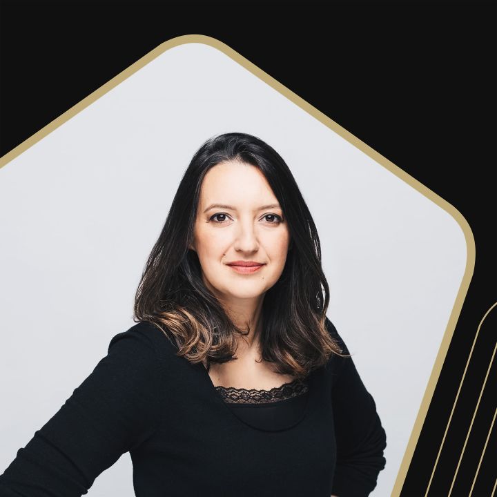Lina Fassi Fihri: « la vidéo surveillance est nécessaire mais les données personnelles doivent être protégées » - Les Invités des Matins Luxe -
                    Luxe radio