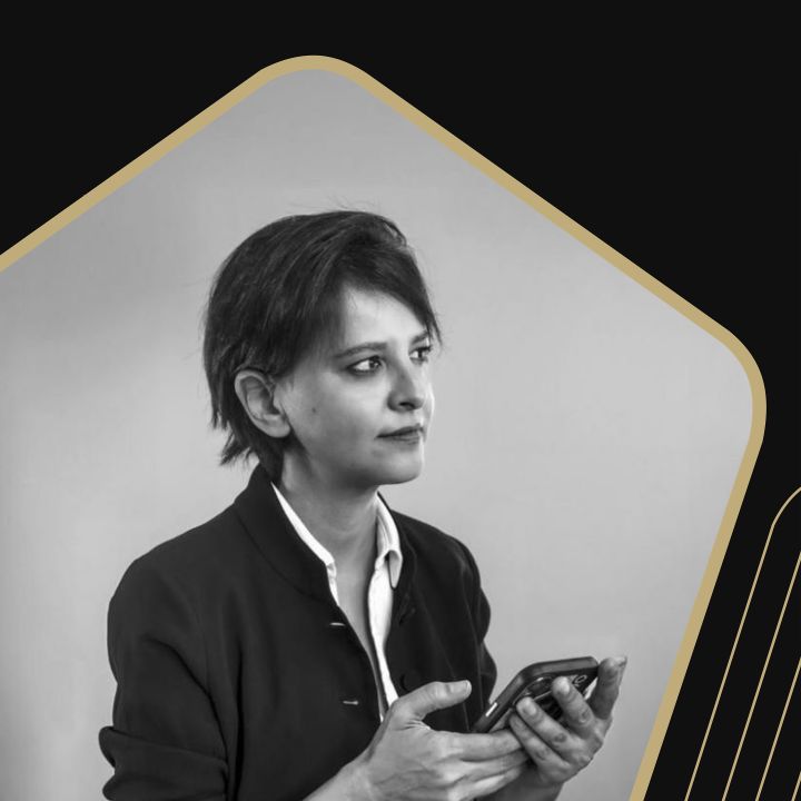 « Sevrage numerique » : l’enquête de Najat Vallaud-Belkacem qui interroge notre dépendance aux écrans. Avec Najat Vallaud-Belkacem, ancienne ministre française et présidente de France Terre d'asile - Les Invités des Matins Luxe -
                    Luxe radio