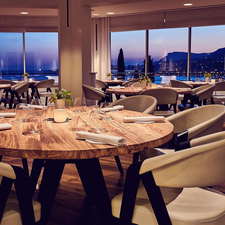 Le Mirazur à Menton, élu meilleur restaurant au monde - Le Journal du Luxe -
                    Luxe radio