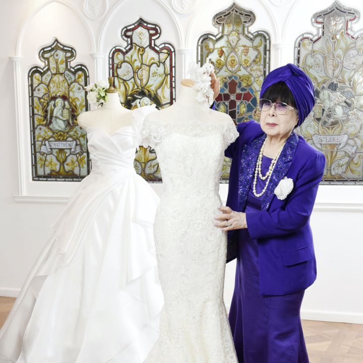 Mode: décès de la Japonaise Yumi Katsura, créatrice de robes de mariée - Le Journal du Luxe -
                    Luxe radio