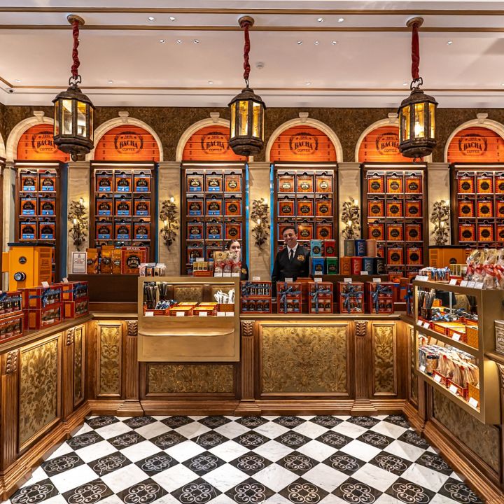 Bacha Coffee à Paris, le café comme objet de saison - Le Journal du Luxe -
                    Luxe radio