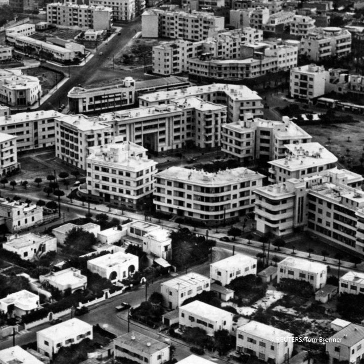 La vie de quartier est-elle vouée à disparaître ? - Les Débats -
                    Luxe radio