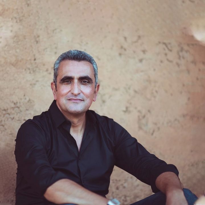 Hicham Lahlou, parrain de la journée du Vivre Ensemble en Paix - Le Journal du Luxe -
                    Luxe radio