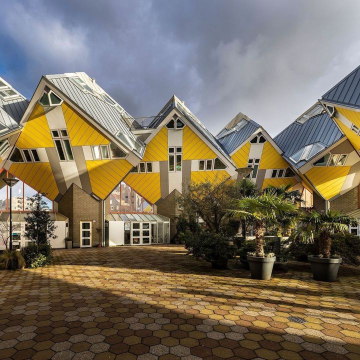 Les Kubuswoningen: les maisons cubes iconiques de Rotterdam - Architecture -
                    Luxe radio