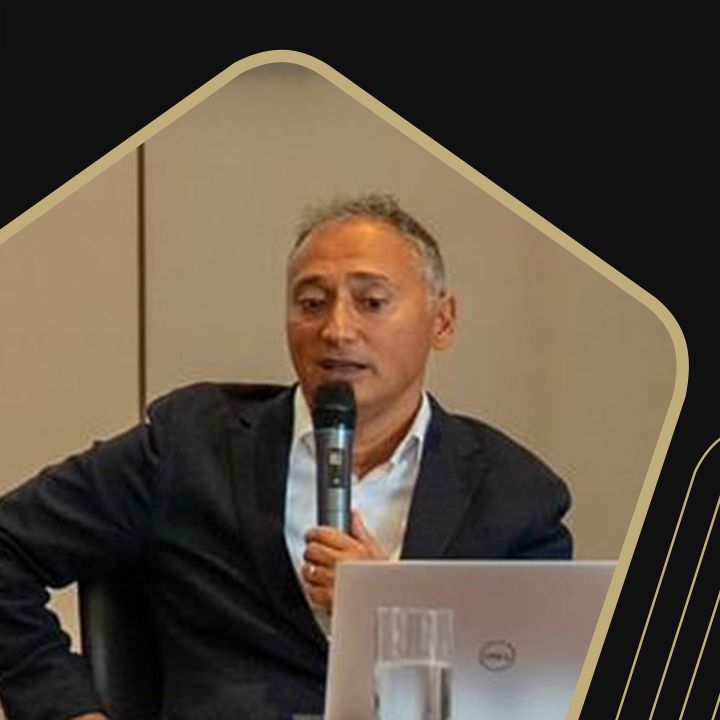 « 150 tables seront sélectionnées cette année, et le double en 2026. ». Steve Bardah, président de Gault & Millau Maroc - Les Invités des Matins Luxe -
                    Luxe radio