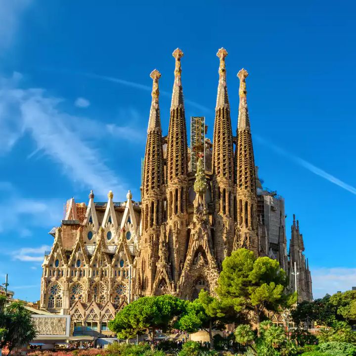 La Sagrada Familia : les inspirations mystiques de Gaudi - Architecture -
                    Luxe radio