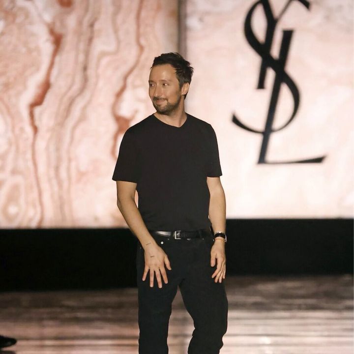 Anthony Vaccarello quitte Saint Laurent après dix ans - Le Journal du Luxe -
                    Luxe radio