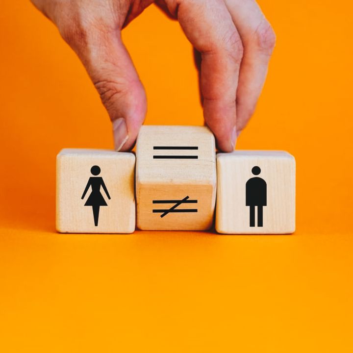 Masculinisme vs féminisme : jumeaux ennemis ? - Avec Ou Sans Parure -
                    Luxe radio