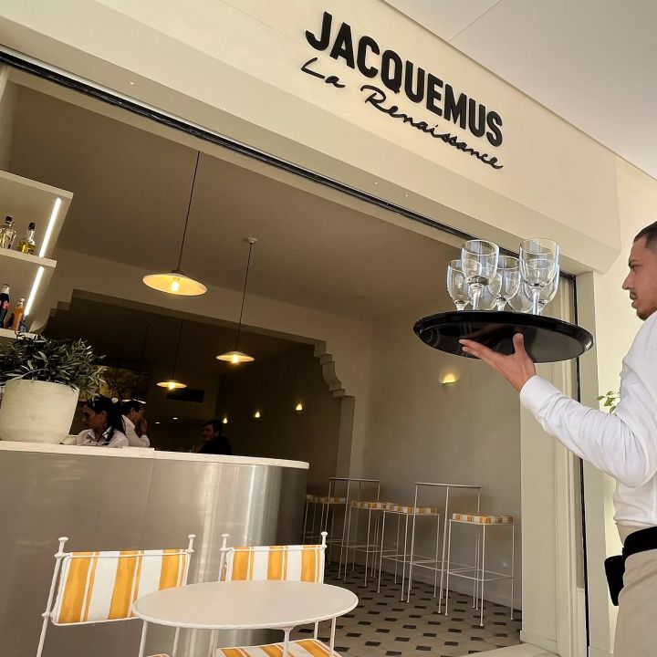 La Renaissance By Jacquemus: le créateur ouvre son restaurant à Saint-Tropez - Le Journal du Luxe -
                    Luxe radio