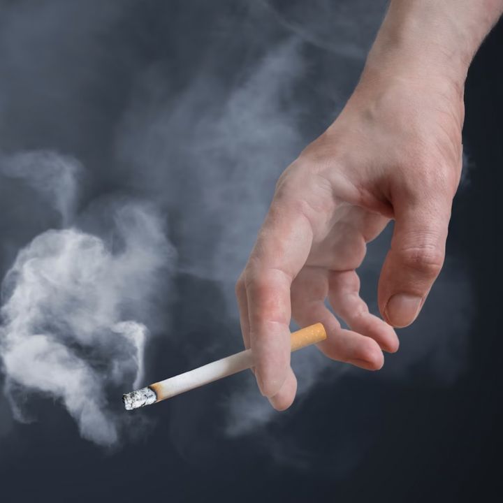 Exclusif: le tabagisme aggrave la santé mentale, une épidémie silencieuse sous-estimée - Sciences & Santé -
                    Luxe radio