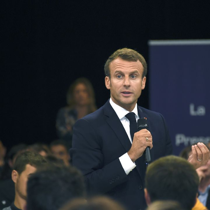 Mesures sur l’immigration économique en France : Macron poursuit son virage à droite pour 2022 - Les Débats -
                    Luxe radio