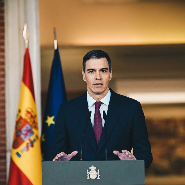 Espagne : la fin du cycle Sánchez, et après ? - Avec Ou Sans Parure -
                    Luxe radio