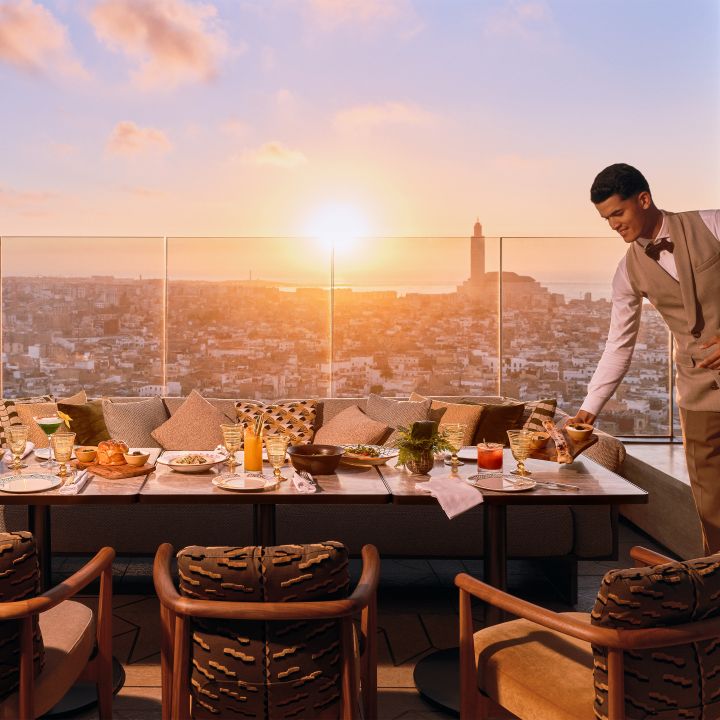Royal Mansour Casablanca : les Fashion Tea Time s’installent au Rooftop - Le Journal du Luxe -
                    Luxe radio
