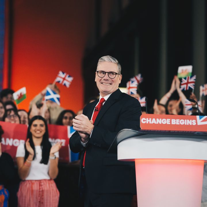 Législatives au Royaume-Uni: le triomphe du Labour mènera-t-il à un “renouveau national” ? - Les Débats -
                    Luxe radio