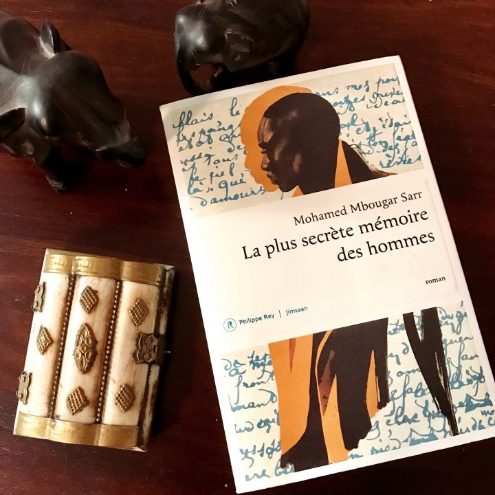 La plus secrète mémoire des hommes de Mohamed Mbougar Sarr (Éditions Jimsaan et Philippe Rey) - Entre Les Lignes -
                    Luxe radio