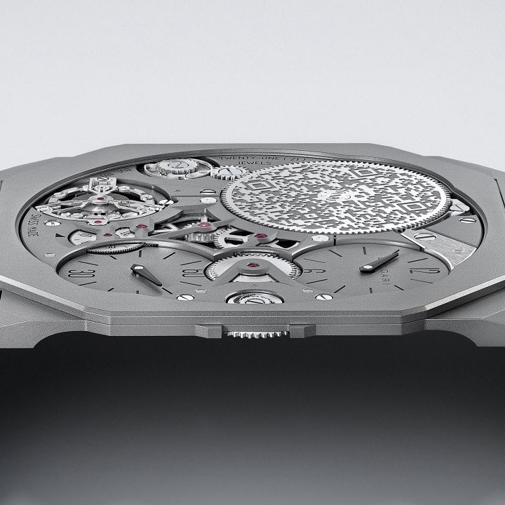 Bulgari signe la montre la plus fine du monde - Le Journal du Luxe -
                    Luxe radio