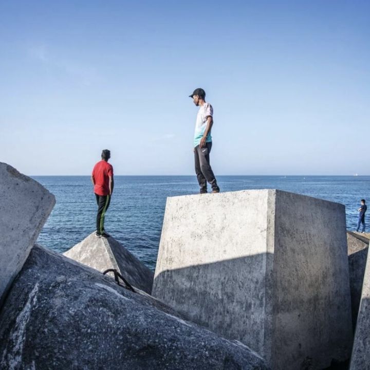  L’exil à tout prix: comment empêcher les jeunes marocains de risquer leur vie en mer ? - Le Fil Des Actus -
                    Luxe radio